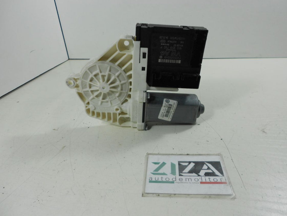 Motorino Alzacristalli Anteriore Destro VW Passat 3C 2009 1K0959792P 1K0959702AE