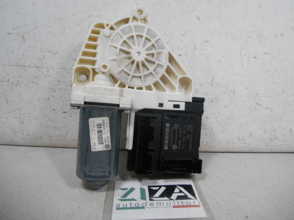 Motorino Alzacristalli Anteriore Destro VW Passat 3C 2006 1K0959792M 1K0959702Q