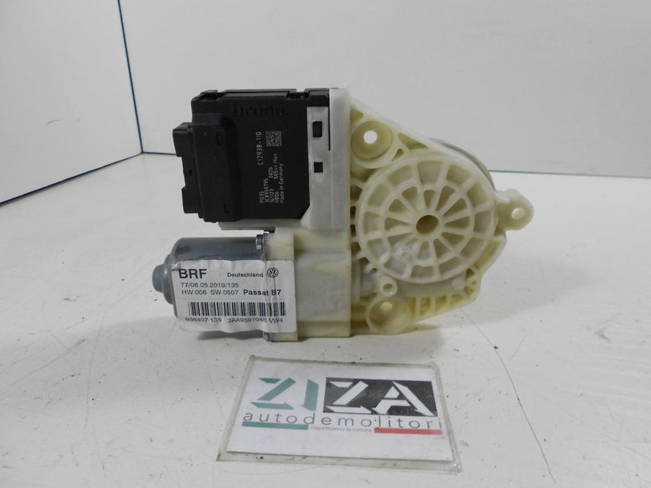 Motorino Alzacristalli Posteriore Destro VW Passat B7 2018 3AA959704B 3C8959795