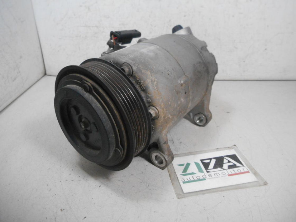 Compressore A/C BMW X1 F48 xDrive18d 2.0 150cv B47C20A 2017 6452 6826879-01