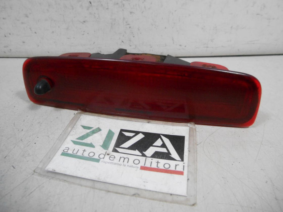 Faro Fanale Posteriore Terzo Stop Dacia Logan 2009 8200690118