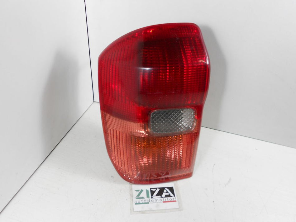 Faro Fanale Posteriore Sinistro Toyota RAV4 XA20 2002