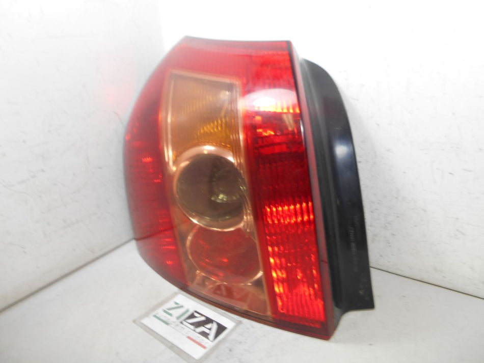 Faro Fanale Posteriore Sinistro Toyota Corolla E120 2006 81560-02301