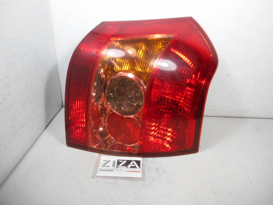 Faro Fanale Posteriore Destro Toyota Corolla E120 2006 81550-02301