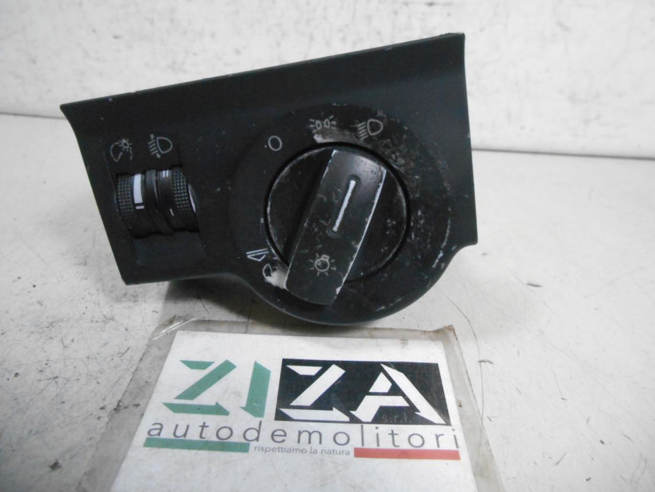 Interruttore Comando Luci Audi A2 2002 8Z1941531D