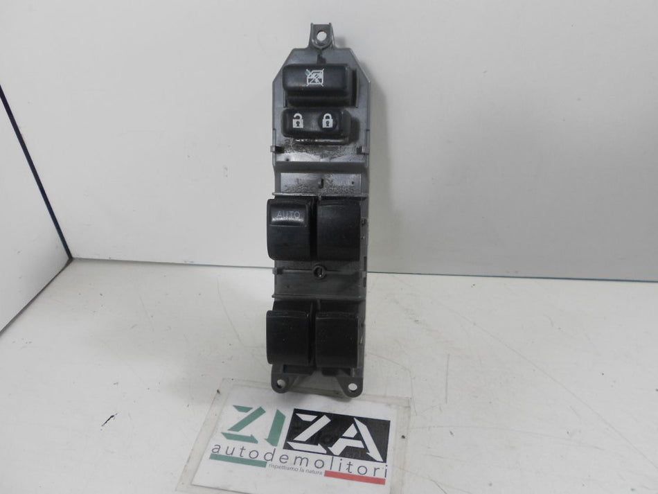 Pulsantiera Alzacristalli Anteriore Sinistra Toyota Yaris XP130 2011