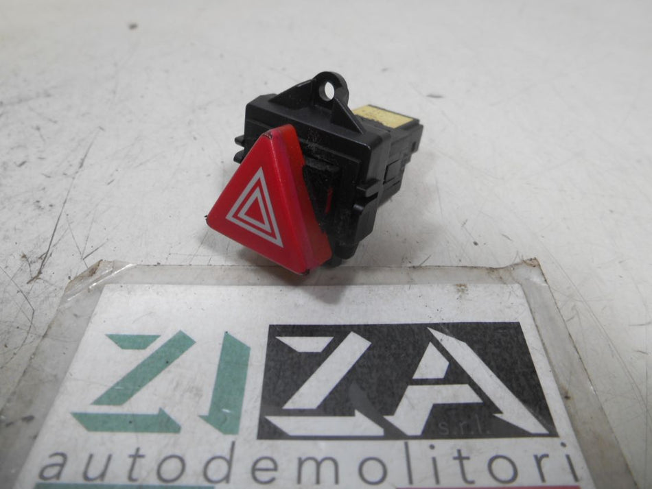 Pulsante 4 Frecce Emergenza Audi A2 2002 8Z0941509A