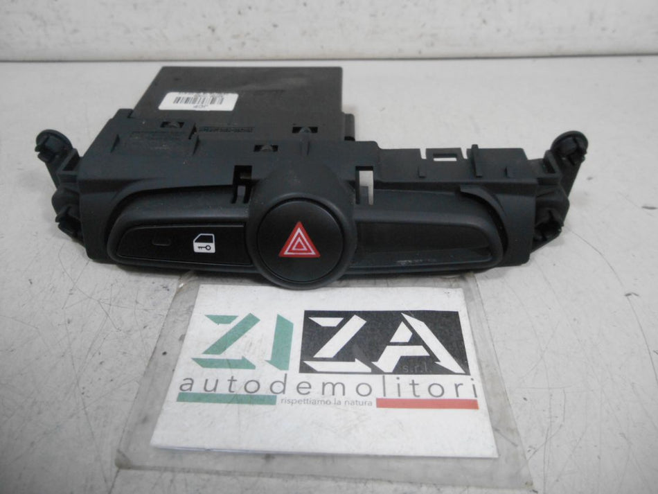 Pulsante 4 Frecce Blocco Porte Hyundai ix20 2014 93700-1K300