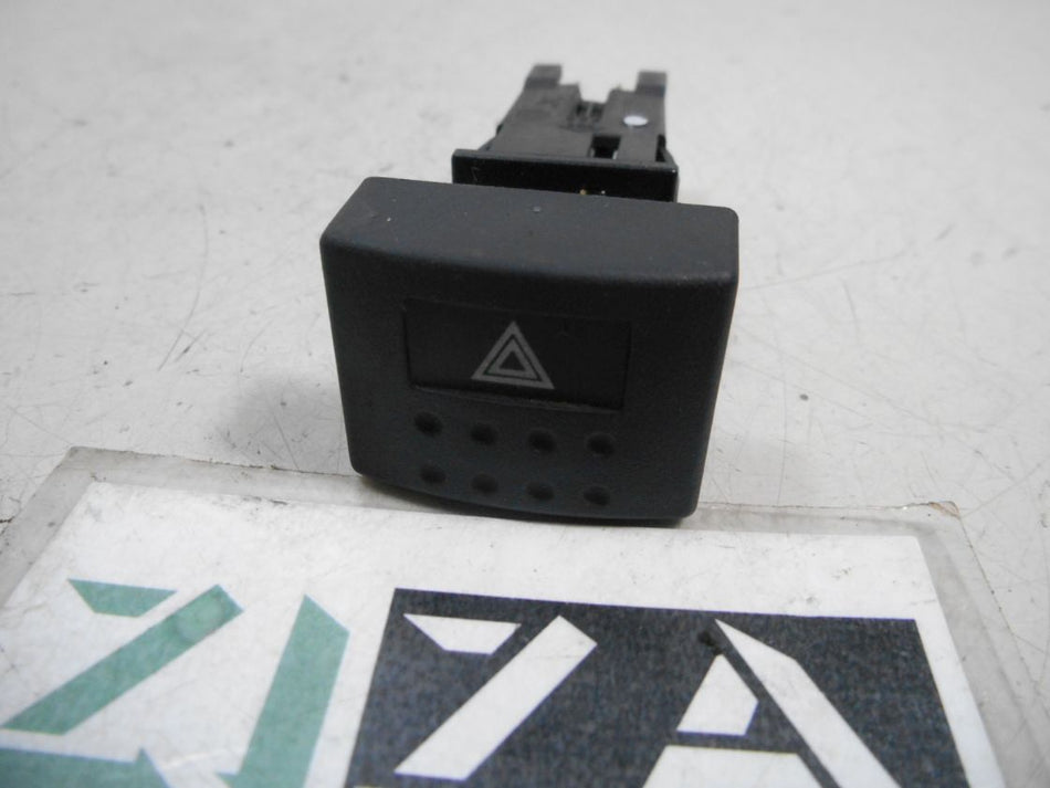 Pulsante 4 Frecce Emergenza Nissan Atleon 2004 252909X100