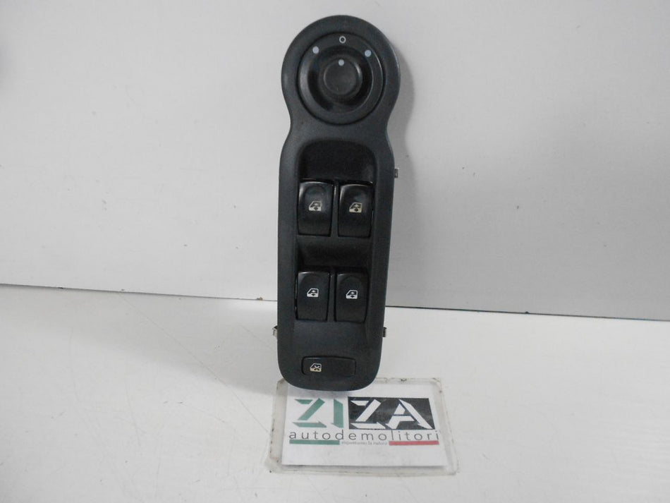 Pulsantiera Alzacristalli Anteriore Sinistra Renault Modus 2010 8200379694B