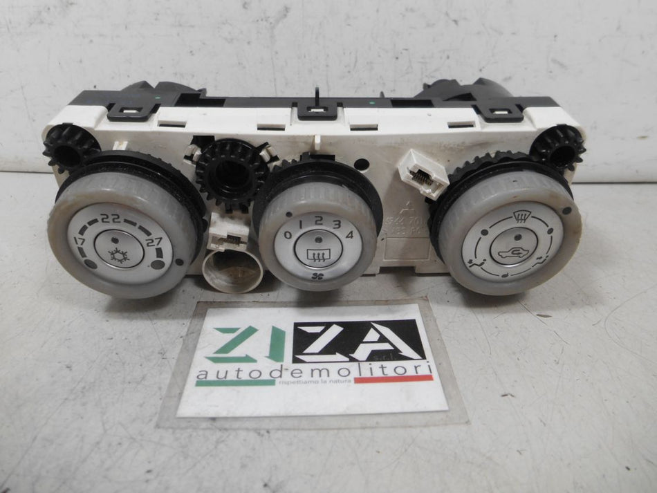 Centralina Comando Aria Clima A/C Mitsubishi Colt Z30 2009 P7820A261-Z 69660064