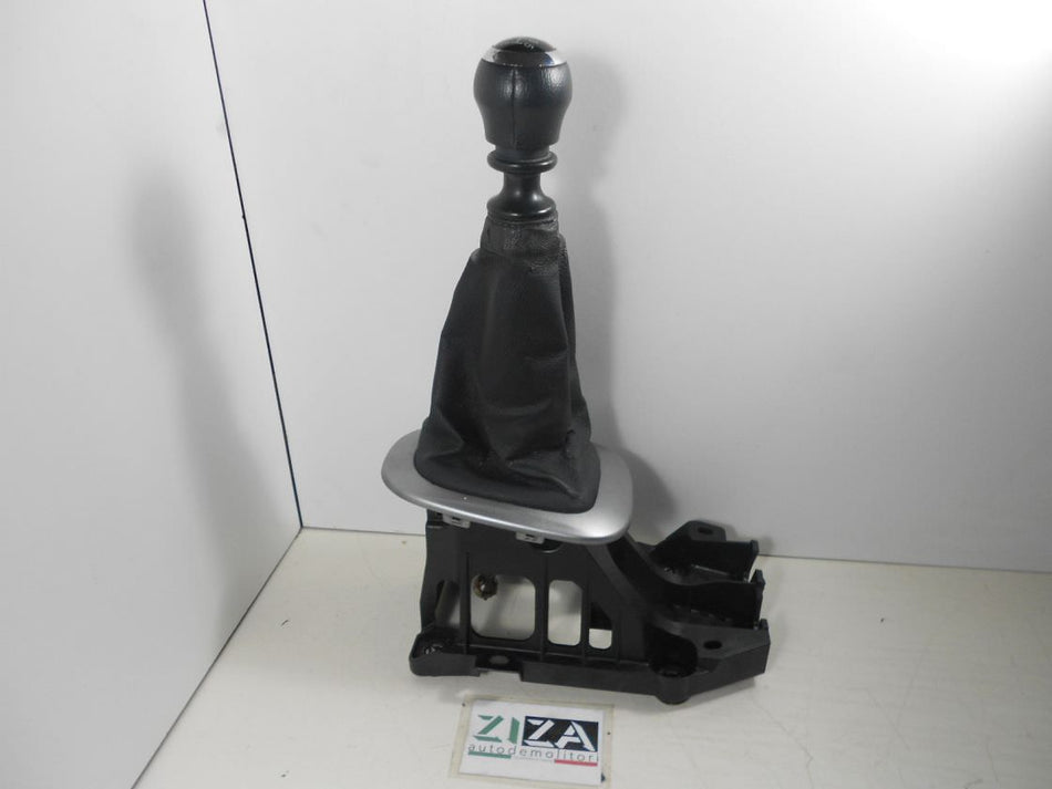 Leva Cambio 6 Marce Toyota Yaris XP130 1.4 90cv 2011 33530680L