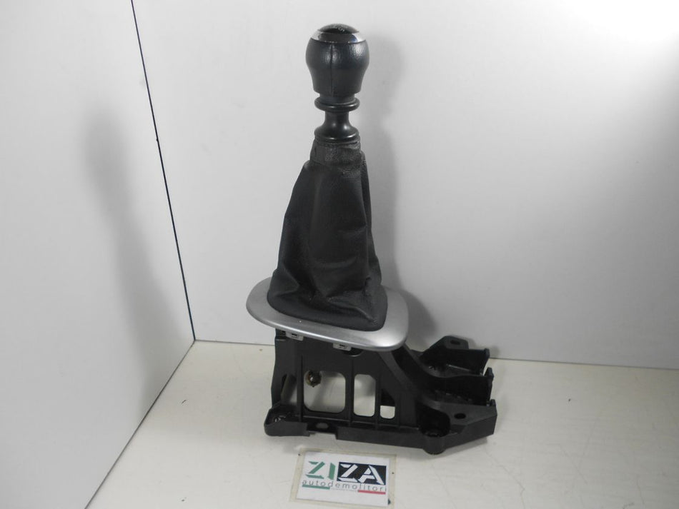 Leva Cambio 6 Marce Toyota Yaris XP130 1.4 90cv 2011 33530680L