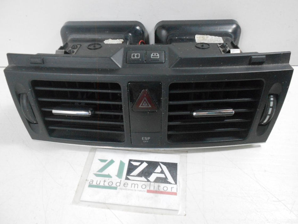 Bocchetta Aria Centrale Mercedes W204 2007 A2048304154