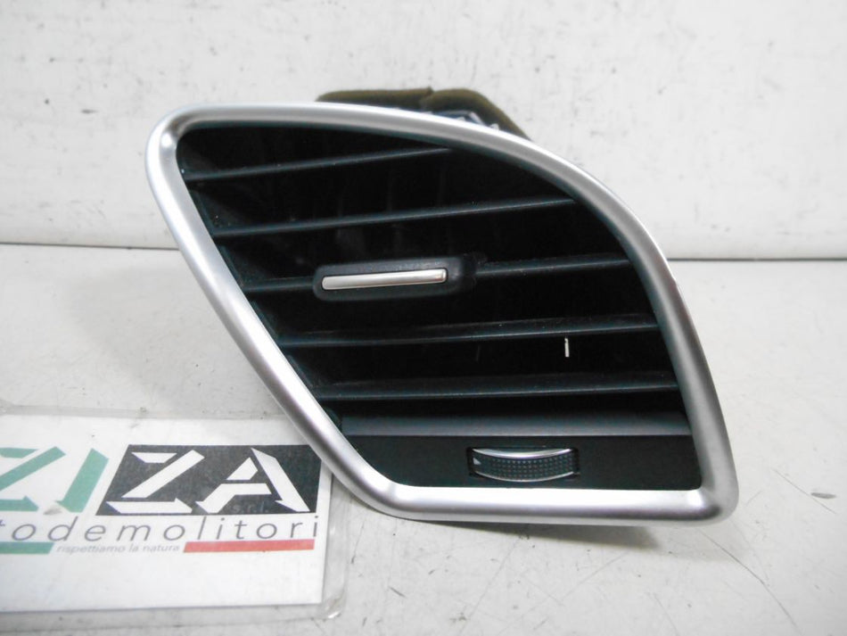 Bocchetta Aria Esterna Destra Audi A4 B8 2013 8T1820902G