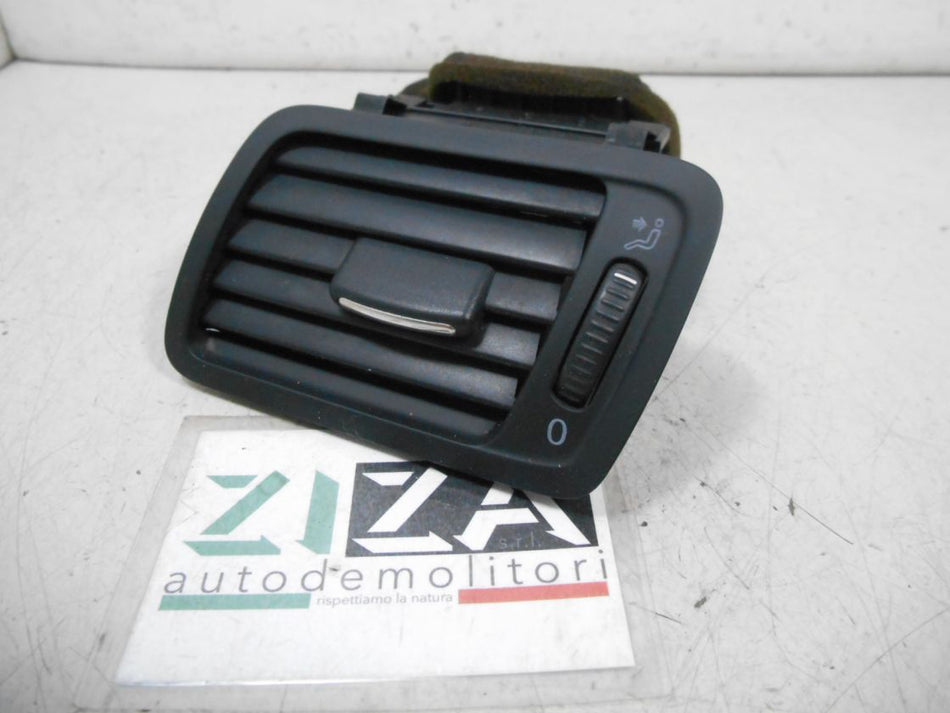 Bocchetta Aria Esterna Sinistra VW Passat 3C 2009 3C1819701E
