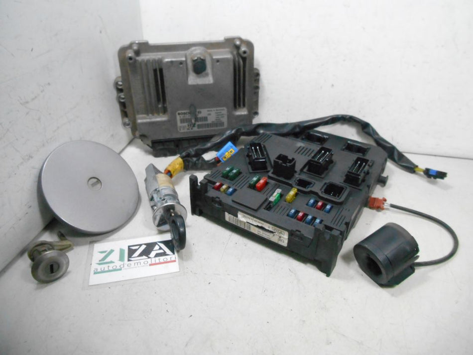 Kit Chiave ECU Peugeot 206 1.4 HDI 50kw 8HX 2003 0281010707 9647158080