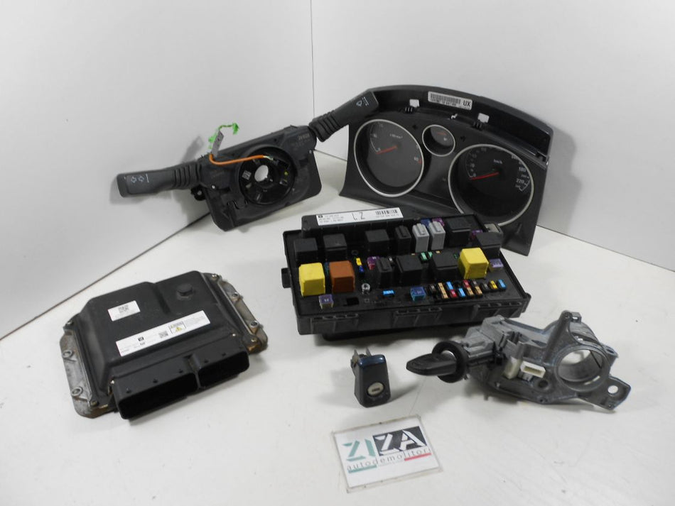 Kit Chiave ECU Opel Astra H 1.7 110cv Z17DTR 2009 55571776 MB275800-9540