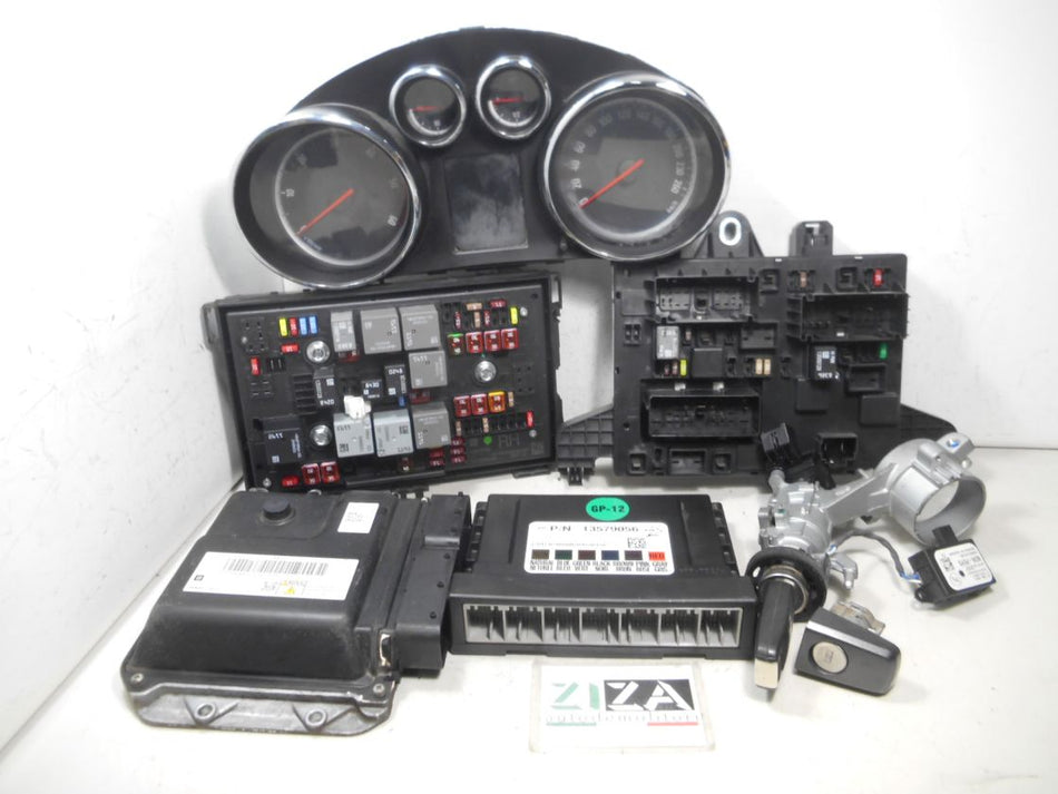 Kit Chiave ECU Opel Astra J 1.7 CDTI 81kw 110cv A17DTR 2011 55577647