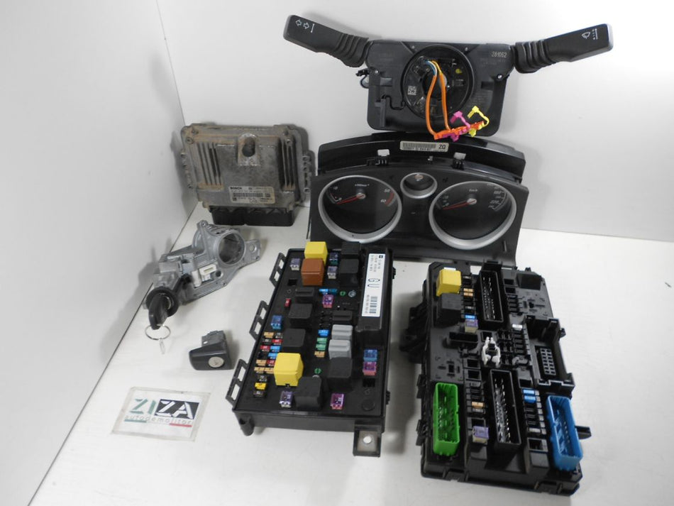 Kit Chiave ECU Opel Astra H 1.7 74kw Z17DTH 2006 0281012694 55560810