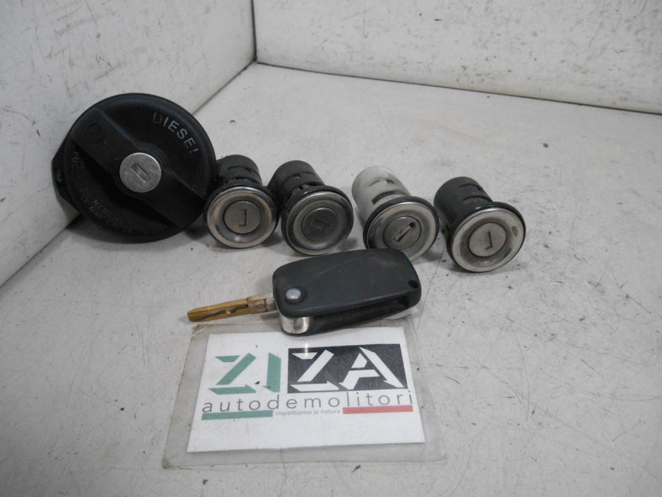 Set Chiave + Nottolini Porte e Tappo Serbatoio Fiat Ducato II 2004