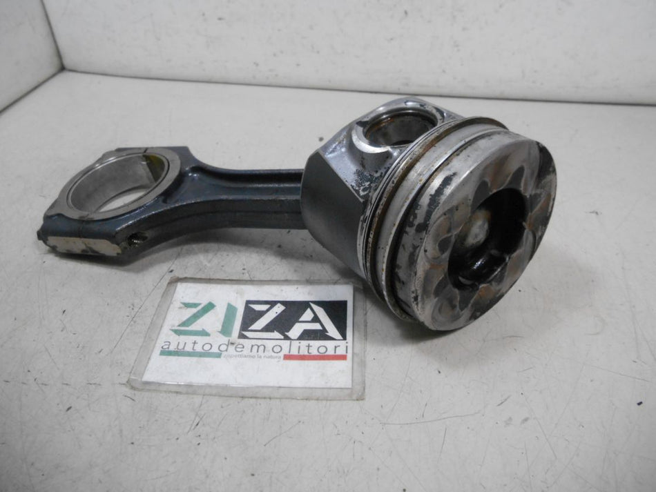 Biella e Pistone Motore Mercedes W176 A200 1.8 CDI 100kw 136cv 651901 2014 A6510301617