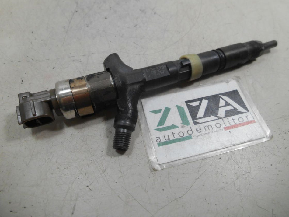 Iniettore Toyota RAV4 XA20 2.0 85kw 1CD FTV 2004 23670-27030