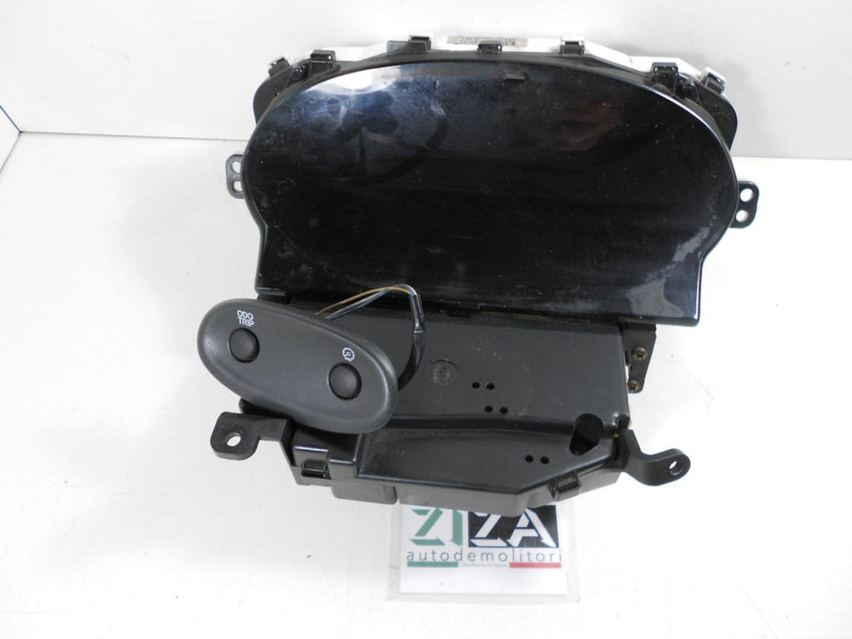 Quadro Strumenti Toyota Yaris XP10 1.4 55kw 1NDTV 2003 83800-52640