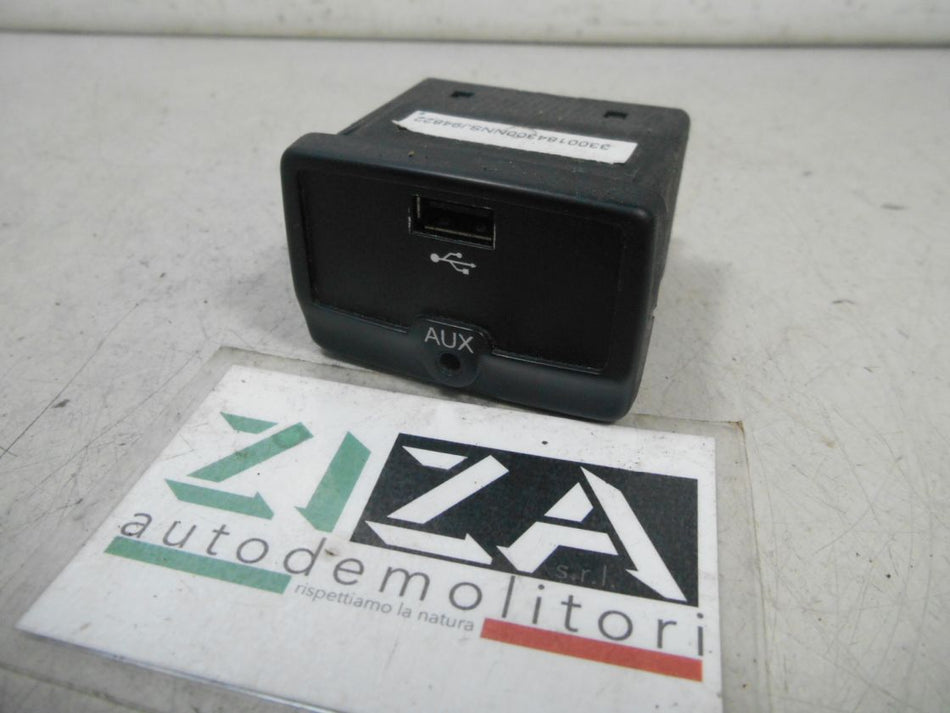Presa Porta Ingresso AUX USB Fiat 500L 2013 3300184300NNSJ 3300184300