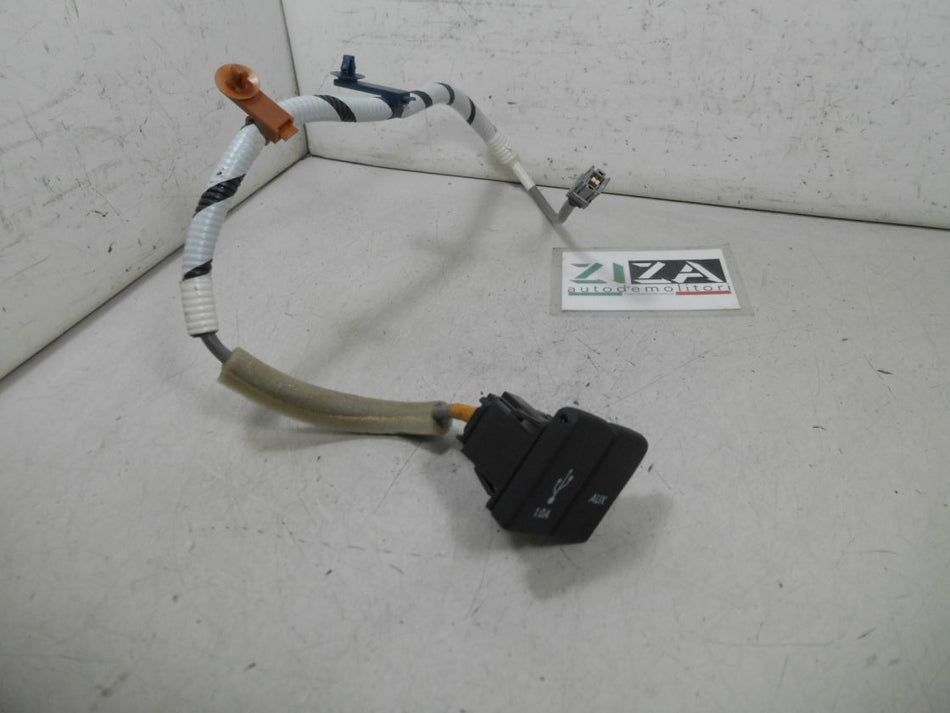 Presa Porta Ingresso AUX USB Honda Jazz III 2019 M66073