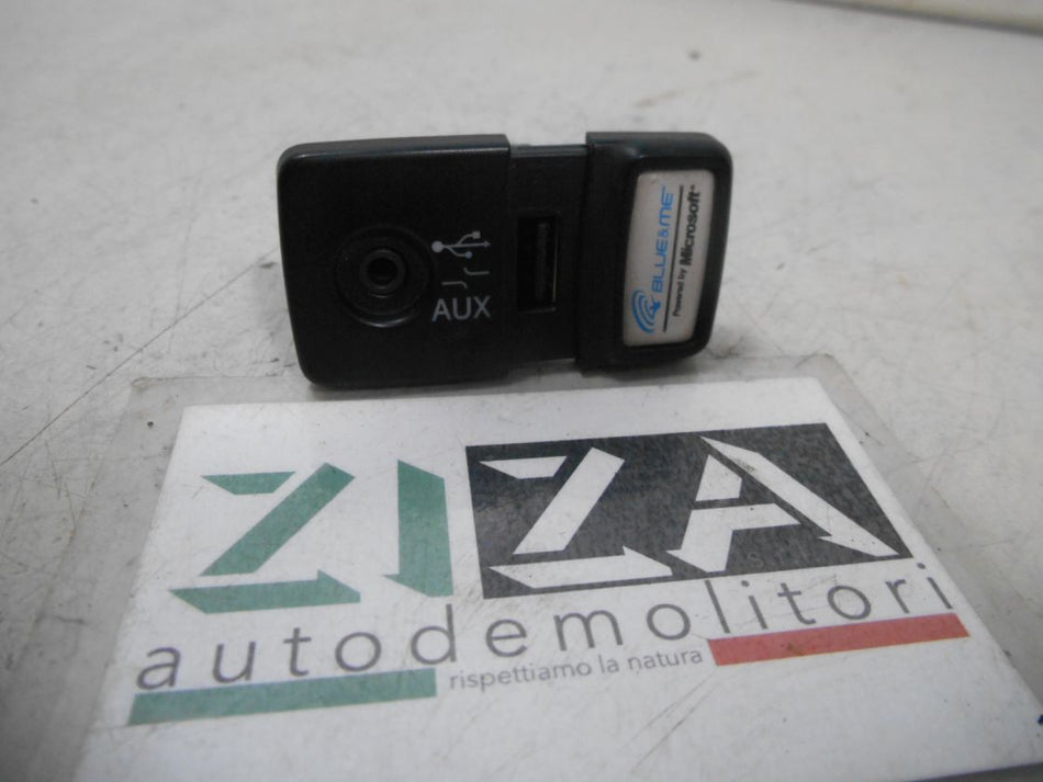 Presa Porta Ingresso AUX USB Lancia Ypsilon 846 2011 735531775