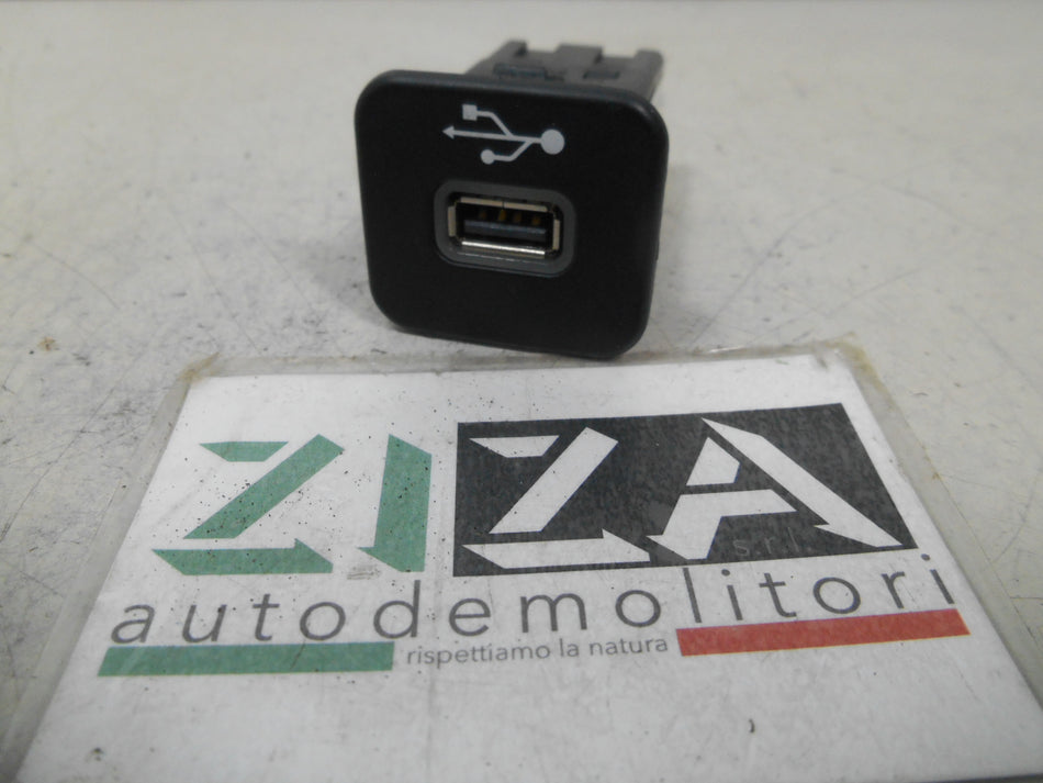 Presa Porta Ingresso USB Jeep Renegade 2015 735600659