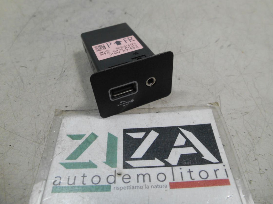 Presa Porta Ingresso USB + AUX Nissan Qashqai J11 2019 284H35FA0C