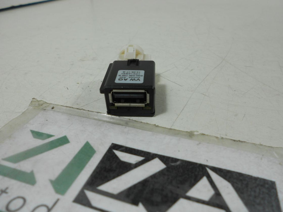 Presa Porta Ingresso USB Skoda Octavia 5E 2015 5Q0035726B
