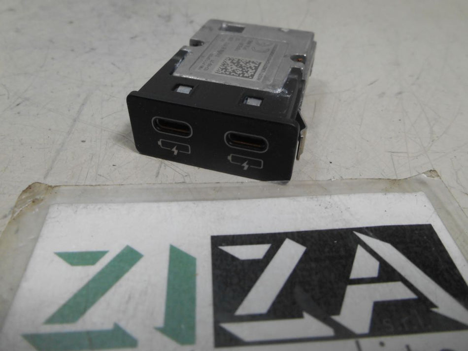 Presa Porta Ingresso USB Type-C BMW X4 G02 2022 8410-8711938-02