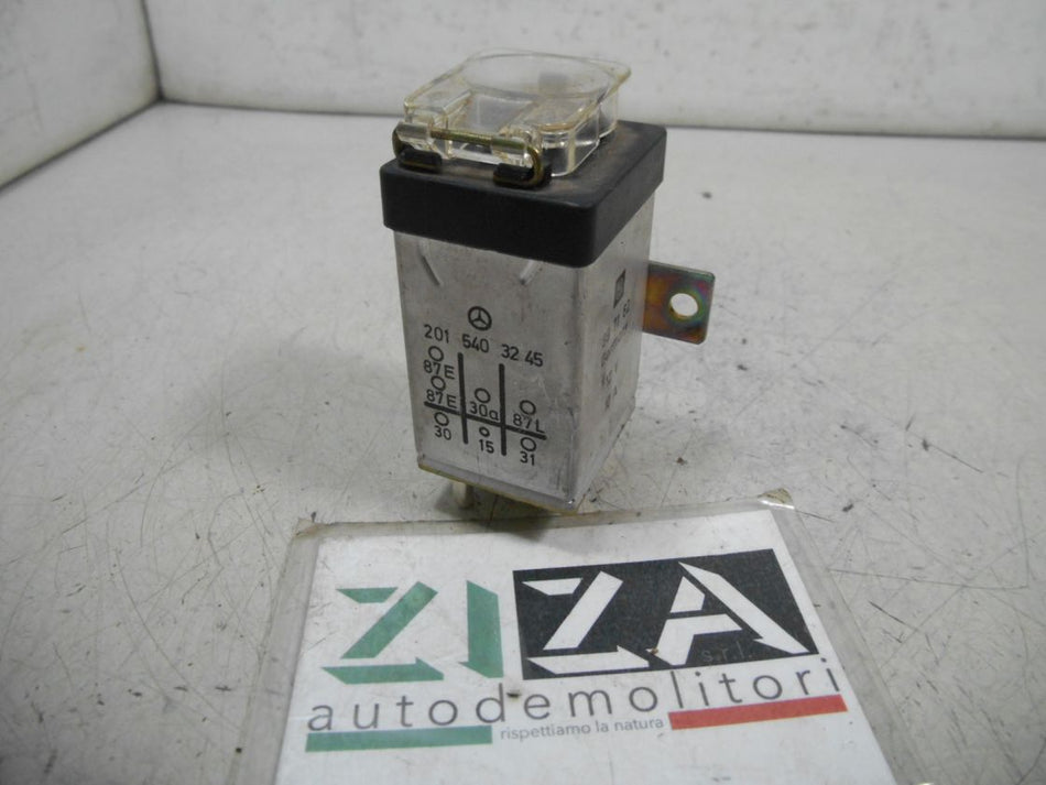 Relè Mercedes W202 C180 1994 2015403245 897162