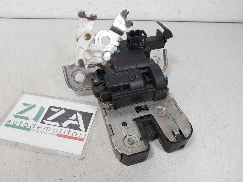 Serratura Elettrica Portellone Posteriore Audi A6 C6 SW 2009 4F9827520D