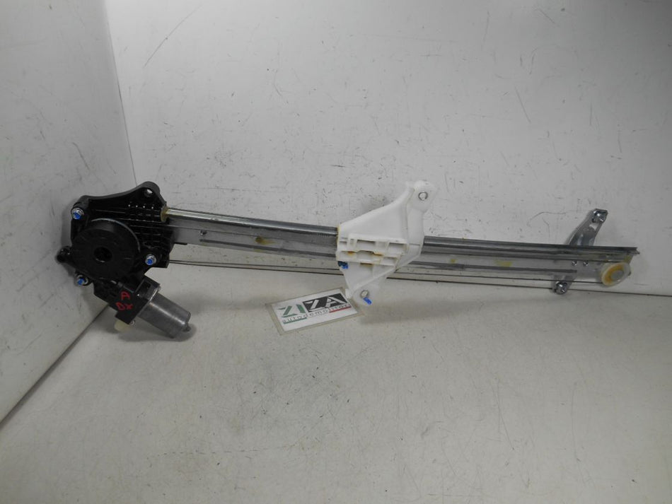 Alzacristalli Anteriore Destro Suzuki Vitara Hybrid LY 2023 83530-64P00 262100-6340