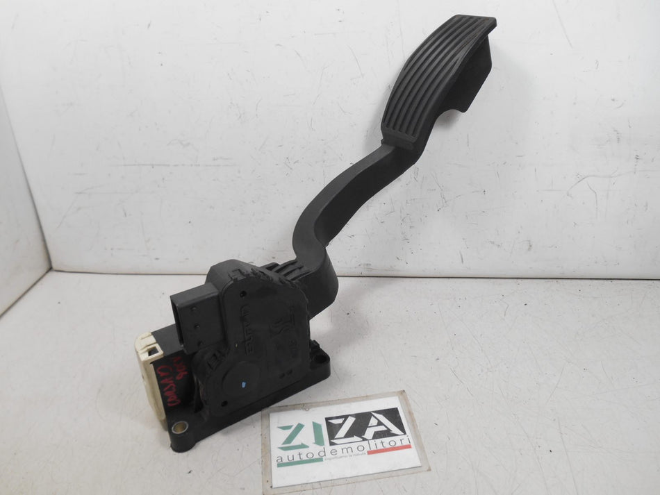 Pedale Acceleratore Opel Corsa D 1.3 66kW 90cv Z13DTH 2010 13305804