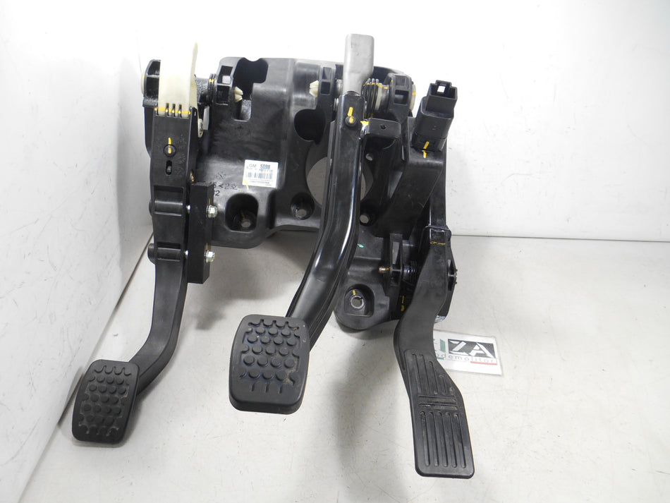 Pedaliera Completa Chevrolet Spark 2011 42715098