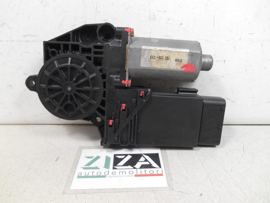 Motorino Alzacristalli Anteriore Destro VW Golf IV 2001 0130821764 F005S00058