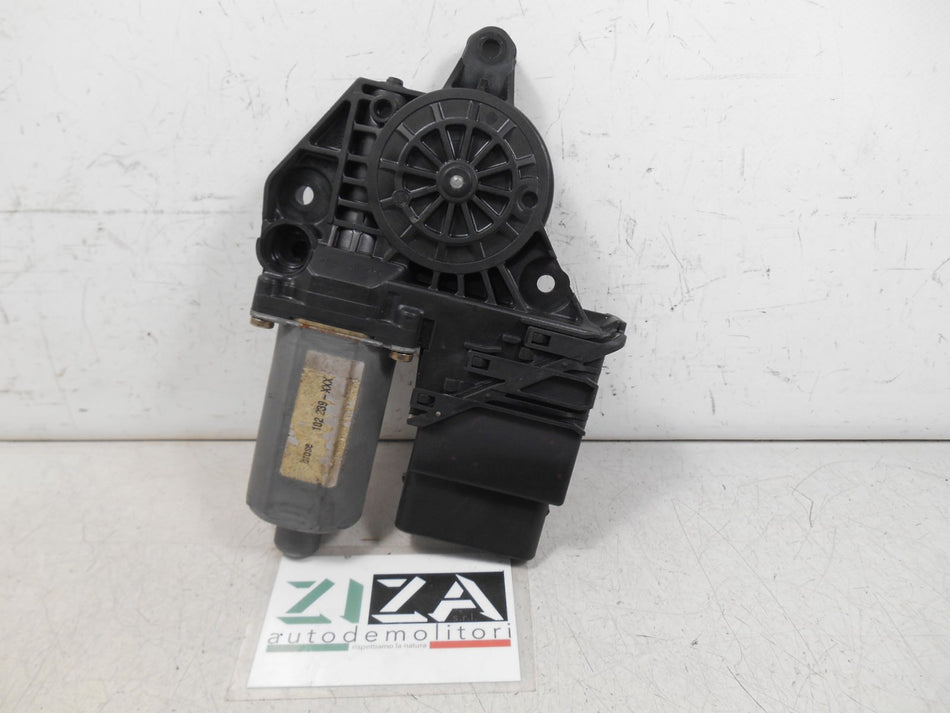 Motorino Alzacristalli Posteriore Sinistro VW Golf IV 2001 0130821767 F005S00059