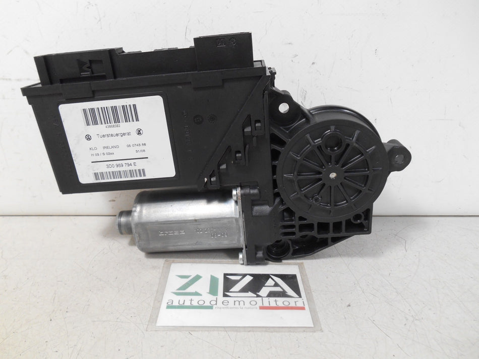 Motorino Alzacristalli Posteriore Destro VW Touareg I Res 2009 3D0959794E