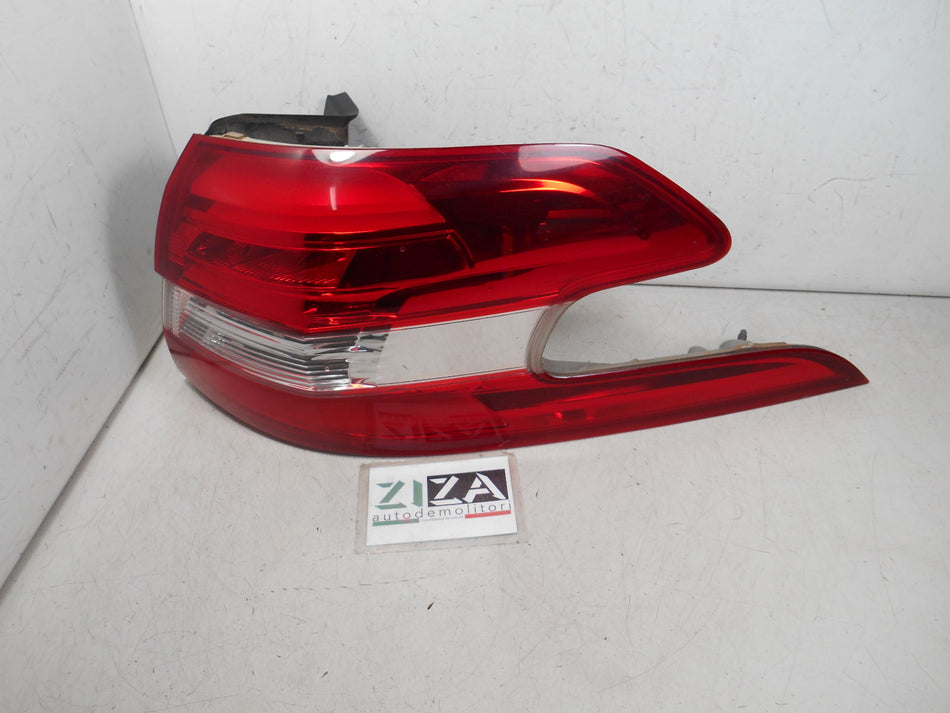 Faro Fanale Posteriore Esterno Deistro Peugeot 308 II SW 2015 9678093880