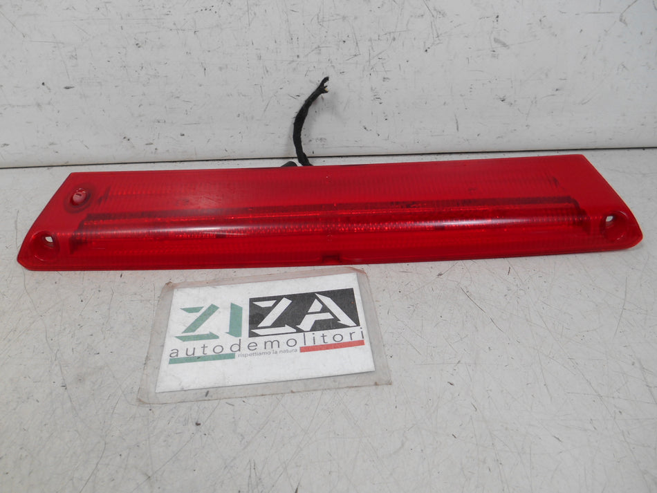 Faro Fanale Posteriore Terzo Stop Ford Focus III Res Berlina 2016 8A61-13A613