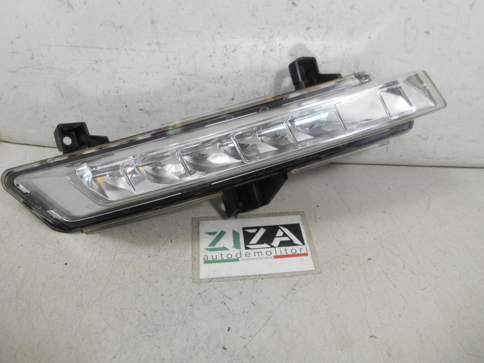 Faro Fanale Luce Diurna Anteriore Destro Renault Clio IV 2017 266007864R