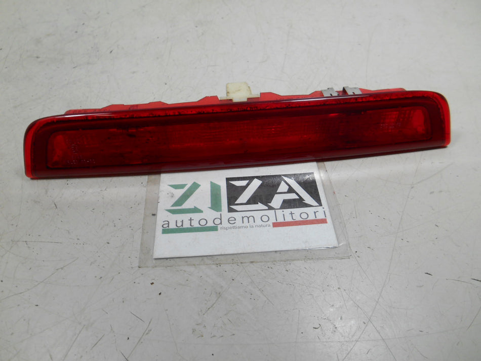 Faro Fanale Posteriore Terzo Stop Toyota Yaris XP130 Res 2016 81570-0D151