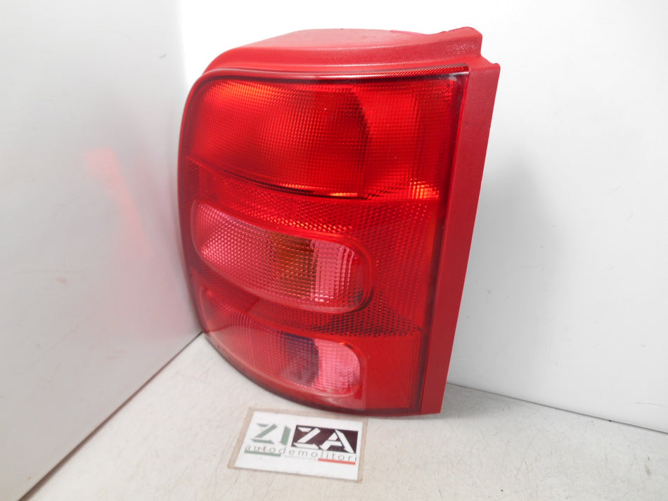 Faro Fanale Posteriore Destro Nissan Micra K11 Res 2001 26550-1F500