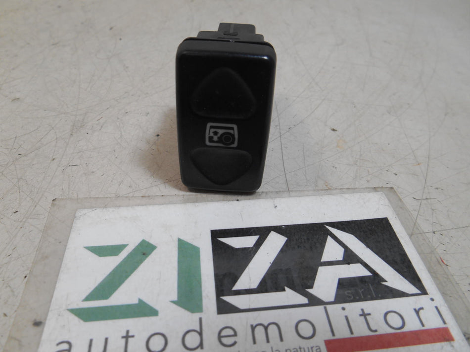 Pulsante Apertura Lunotto Posteriore Land Rover Freelander I 2006 YUF500050PUY