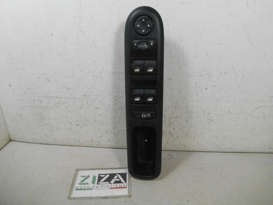 Pulsantiera Alzacristalli Anteriore Sinistra Peugeot 3008 I 2012 96650621ZD SW6.01 HW6.03
